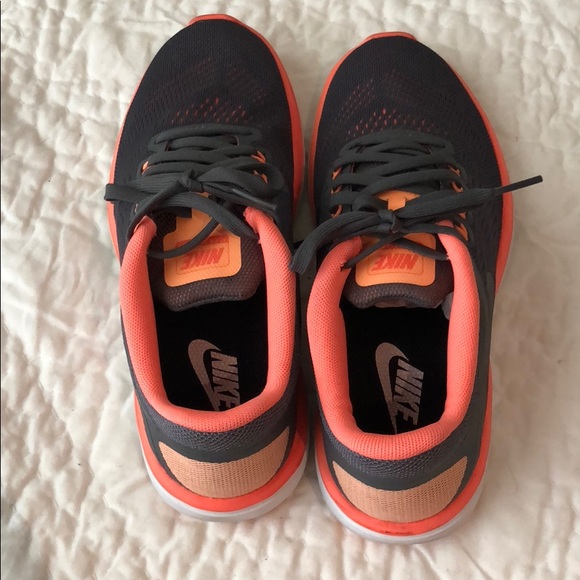 Nike Flex 2016 RN Running Shoes- DkGrey/Gry/Mngo - Picture 3 of 4